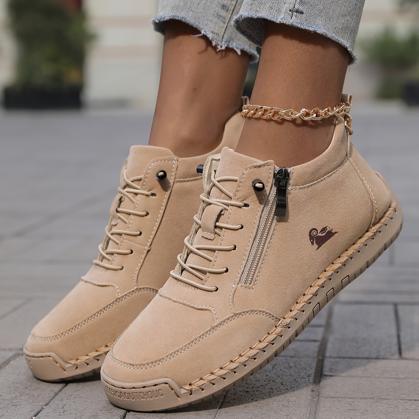Mila | Orthopaedic Trainers