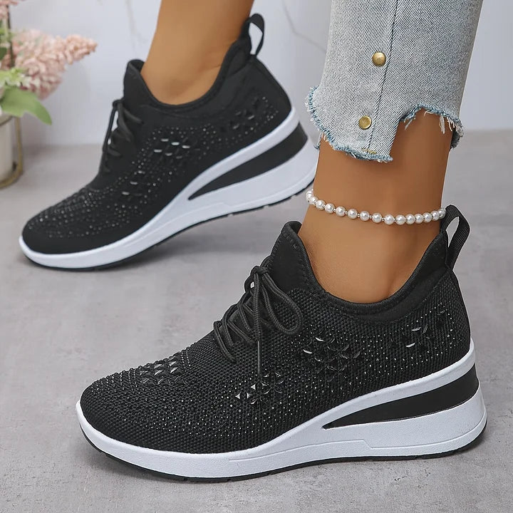 Bonnie orthopaedic trainer in black